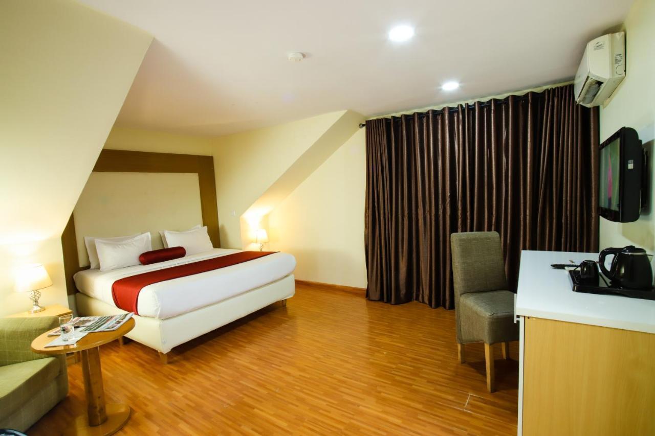 Chateux De Atlantique Hotel Aliayabiagba 外观 照片