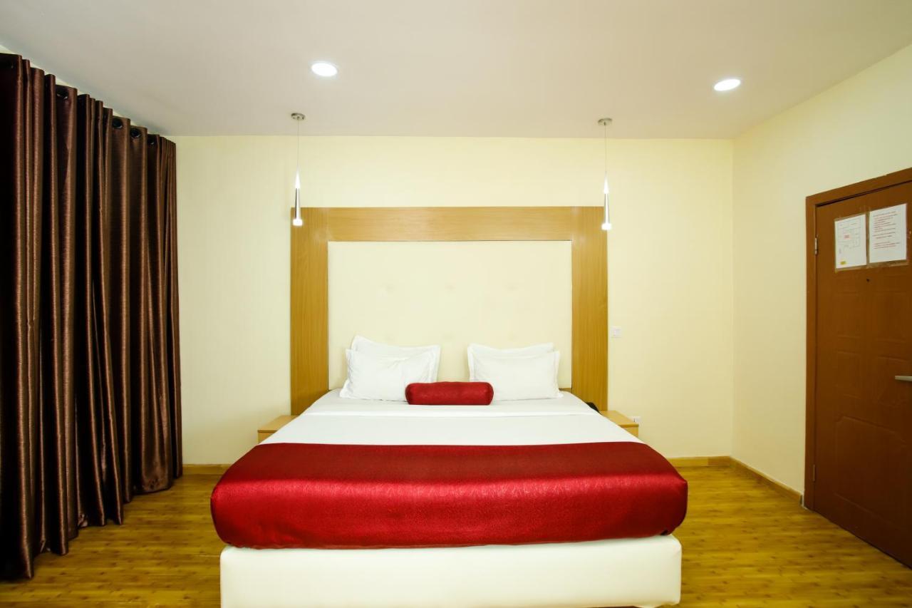 Chateux De Atlantique Hotel Aliayabiagba 外观 照片