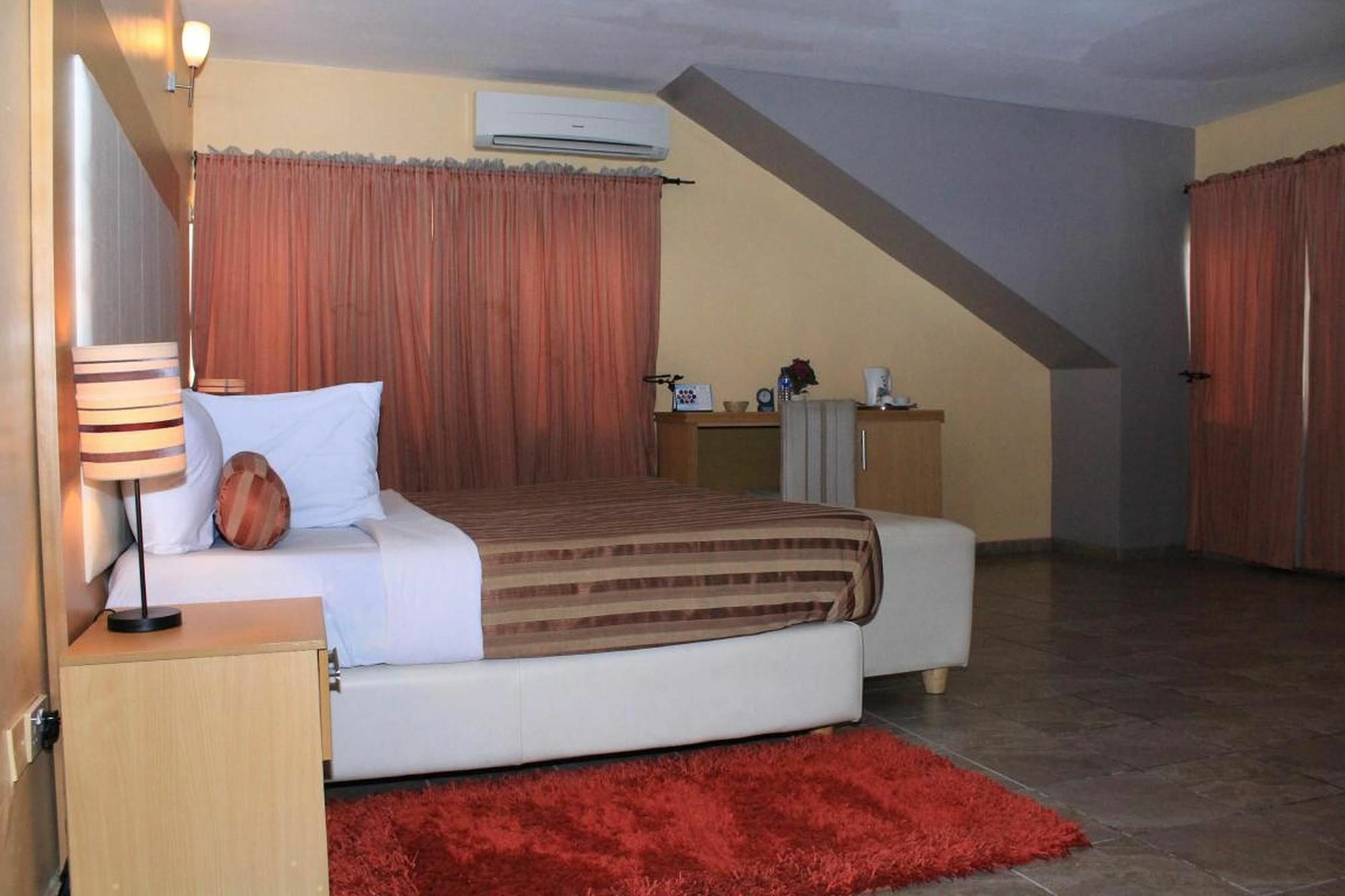 Chateux De Atlantique Hotel Aliayabiagba 外观 照片
